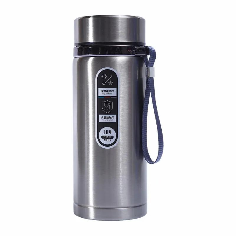 Da li čaše za auto od 20 oz imaju široki otvor?